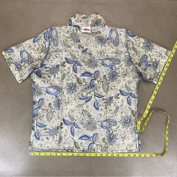 Alia Petite Women’s Hawaiian Floral Paisley Print Button Up Short Sleeve Shirt 8 - Picture 7 of 10
